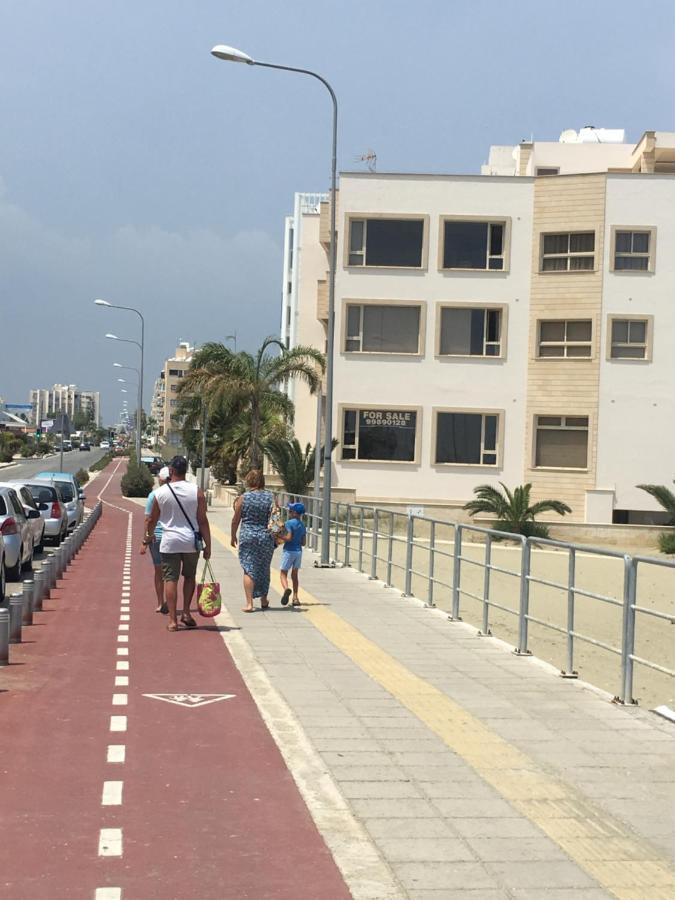 Larnaca Beach Apartment 1A 外观 照片